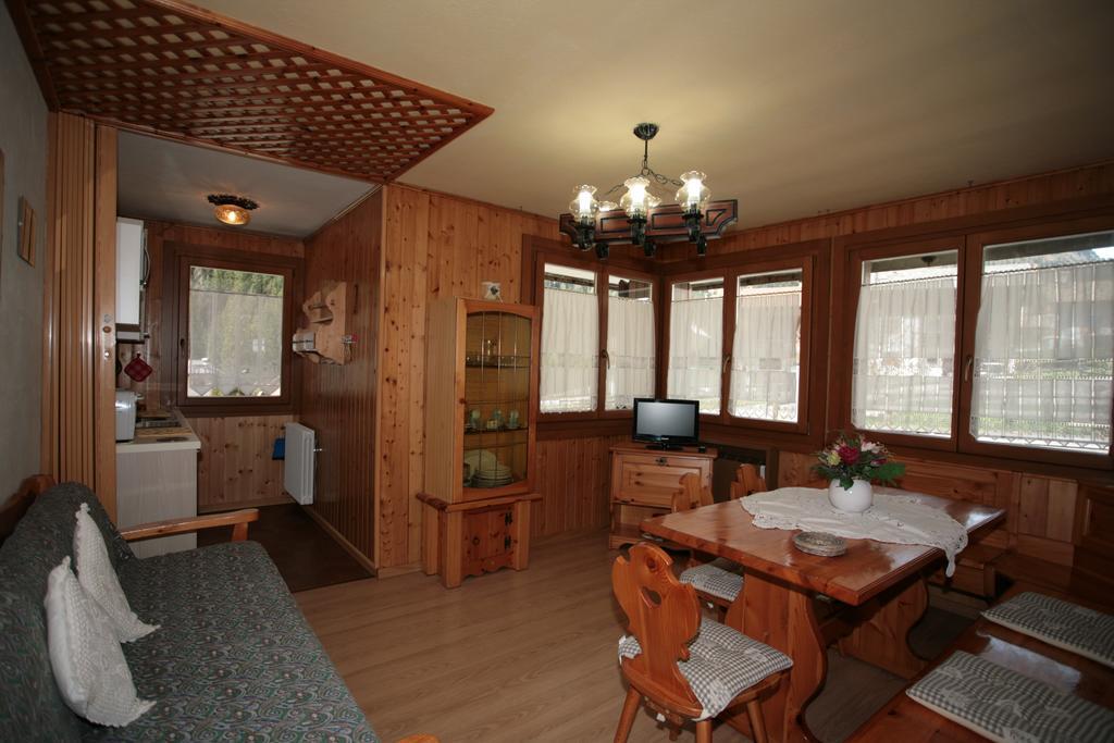 Appartamento Doleda Canazei Habitación foto