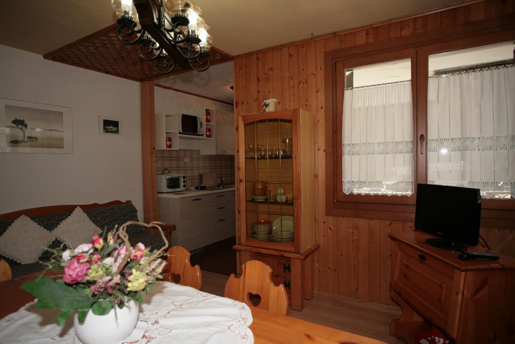 Appartamento Doleda Canazei Habitación foto